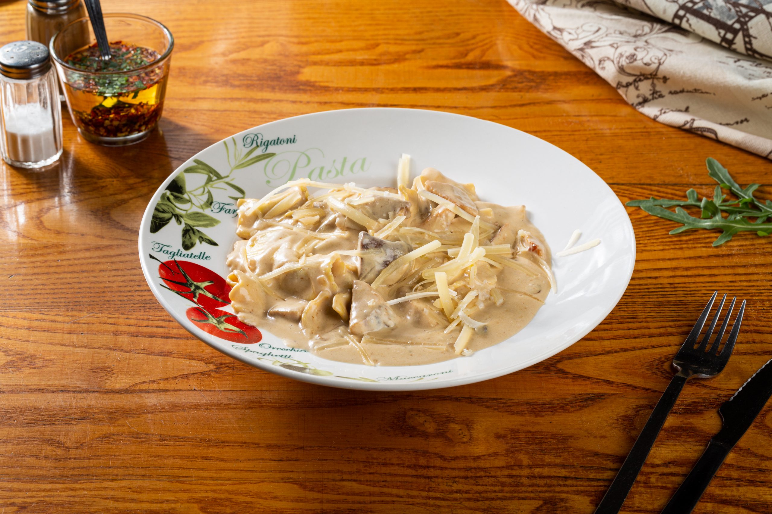 RAVIOLI CU PUI ȘI CIUPERCI (RAVIOLLI CON POLLO E FUNGHI)